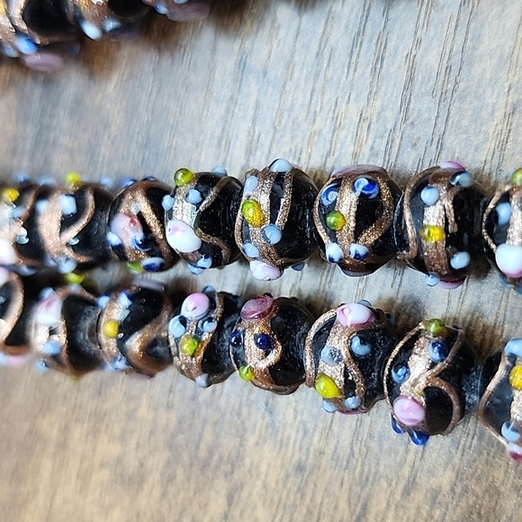 Black Wedding Cake Beads Strands - Picture 3 of 5